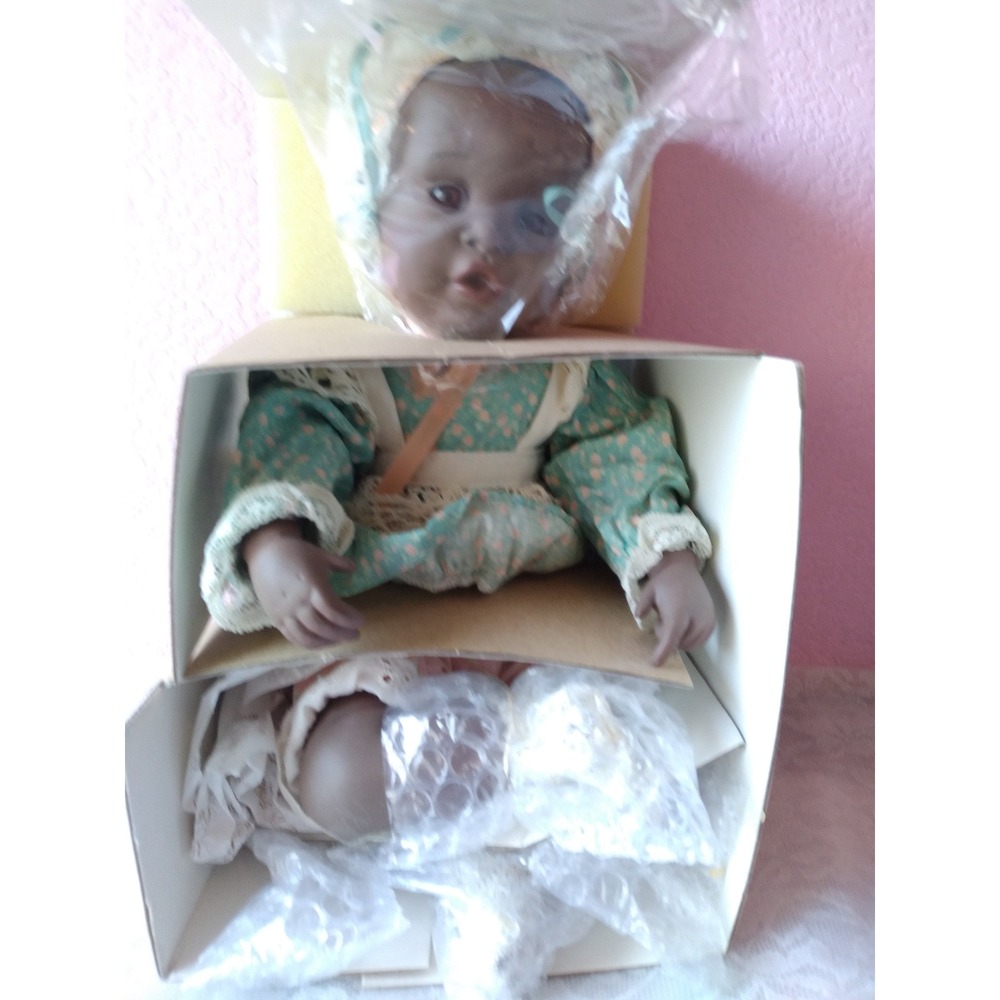 Classic Keepsake Porcelain‎ Doll African American Girl In Box New